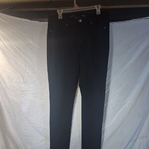 Seven7 Women's Black Skinny Jeans.  Box 24